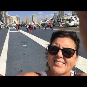 Meet your Posher, Sharsharon